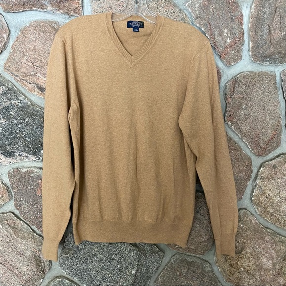 Mens v neck sweater. Cotton cashmere blend. New without tag. - Picture 1 of 4